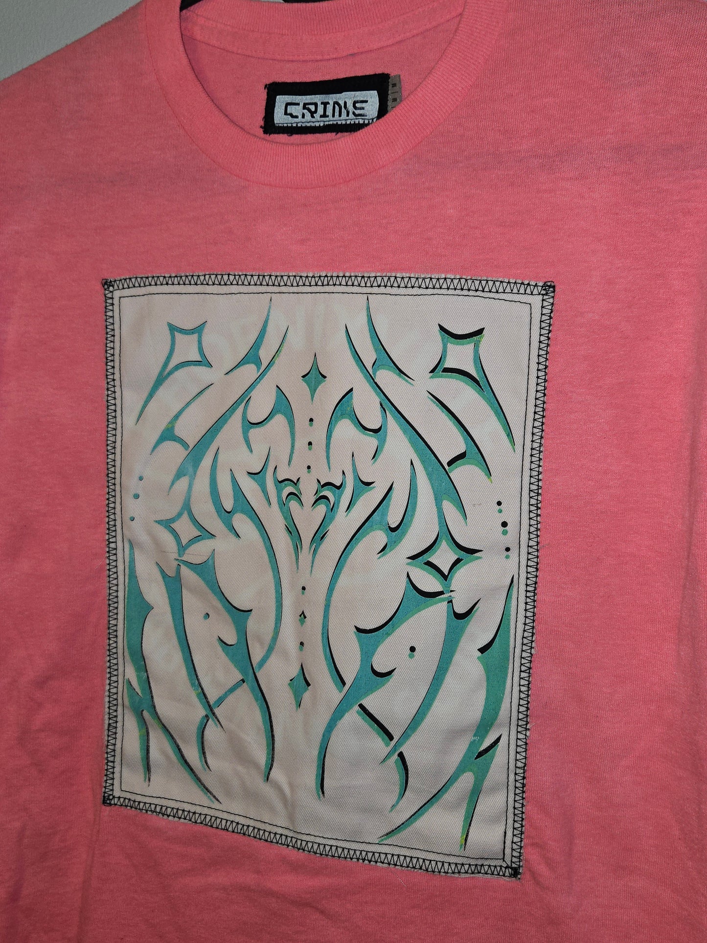Neon Pink Demon Heart Patch T-SHiRT M