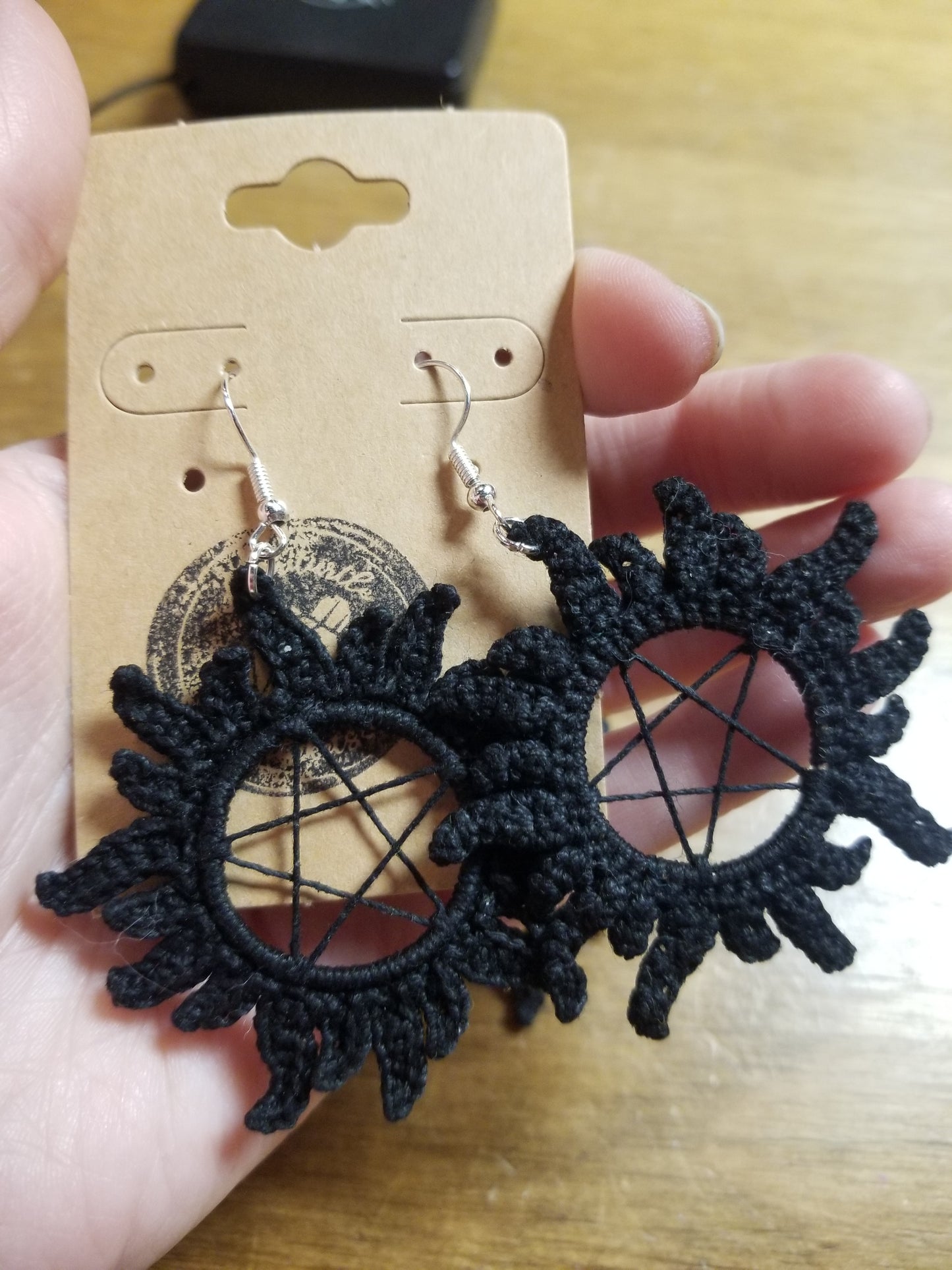 Crochet Pentagram EARRiNGS