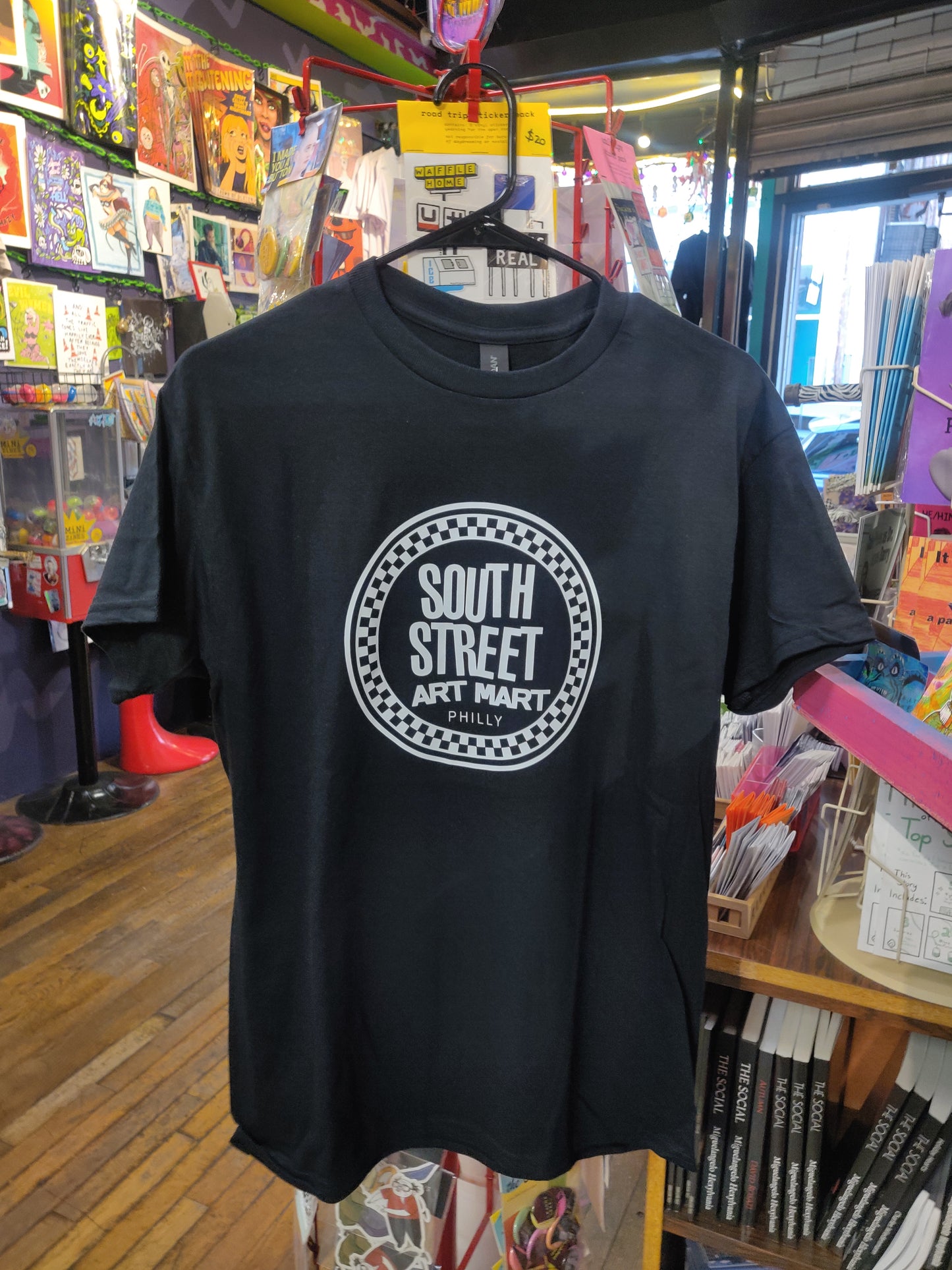 Circle Logo T-SHiRT South Street Art Mart