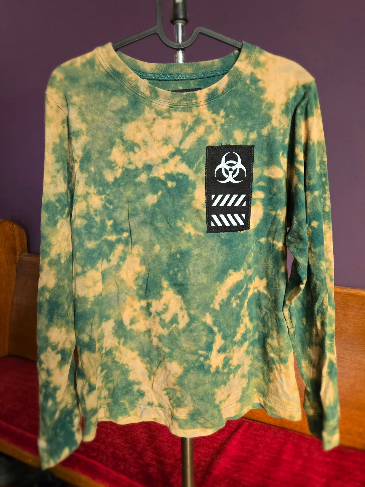 Biohazard Long Sleeve T-SHiRT M