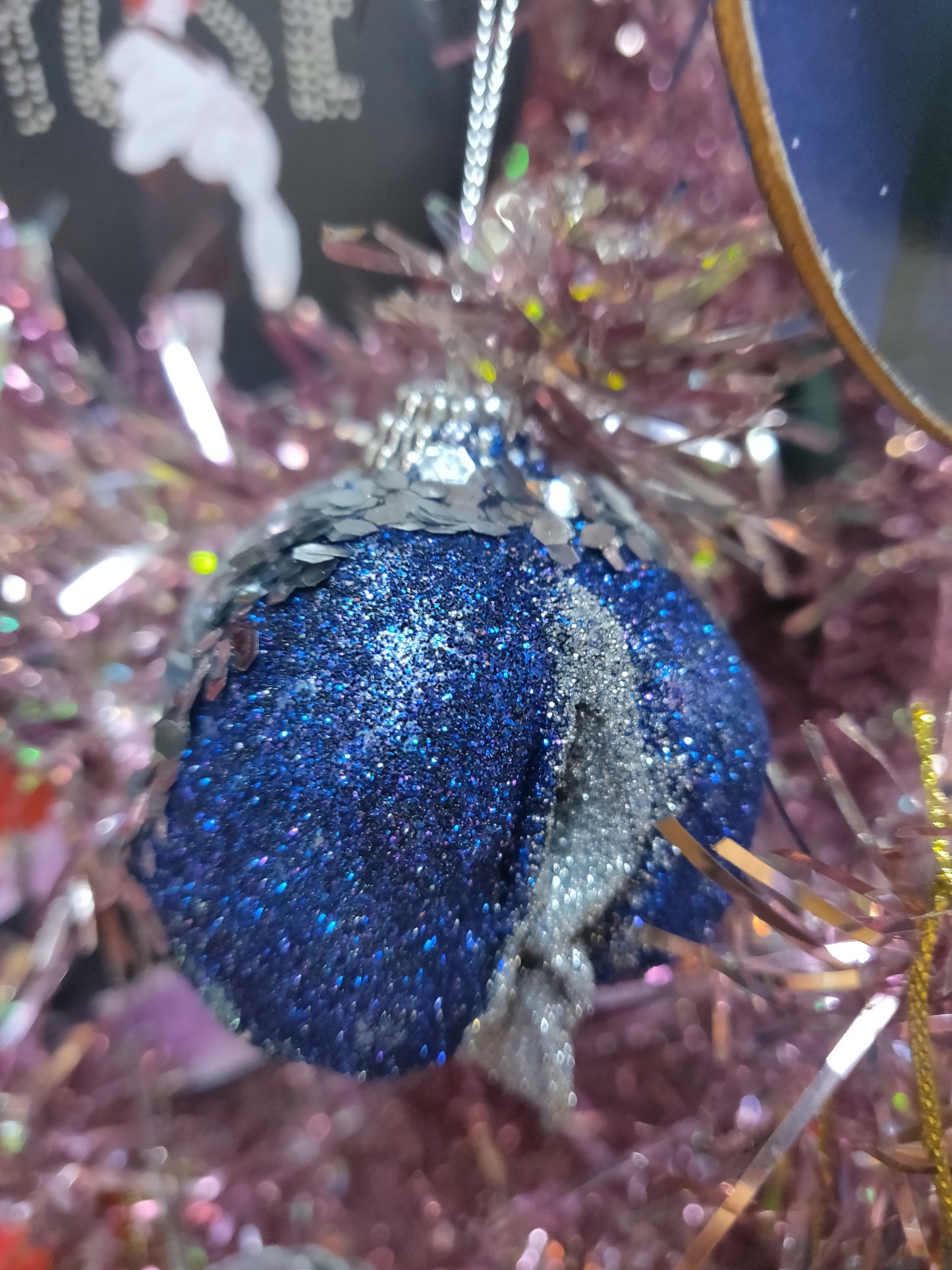 Disco Vulva ORNAMENTs by Kyra