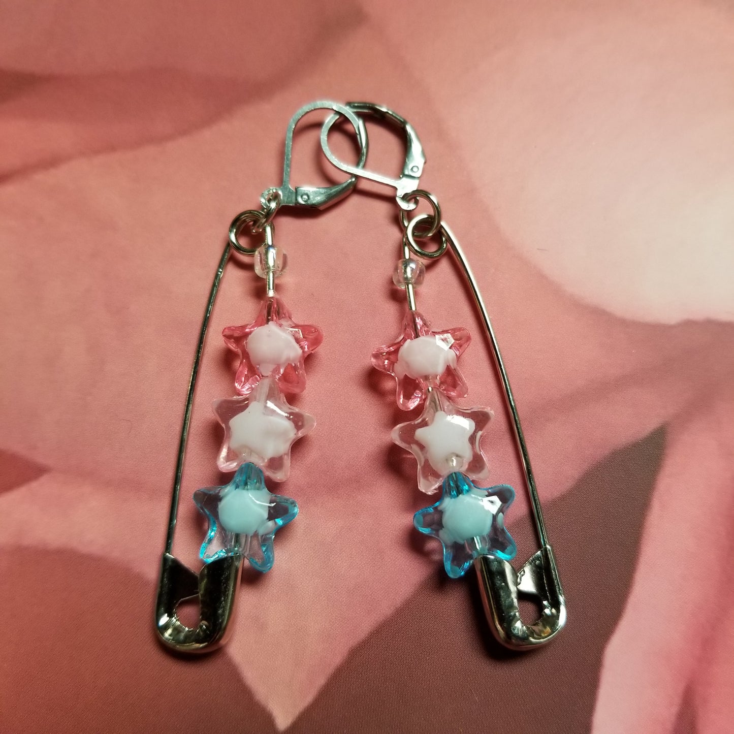 Assorted Queer Pride Safety Pin EARRiNGS