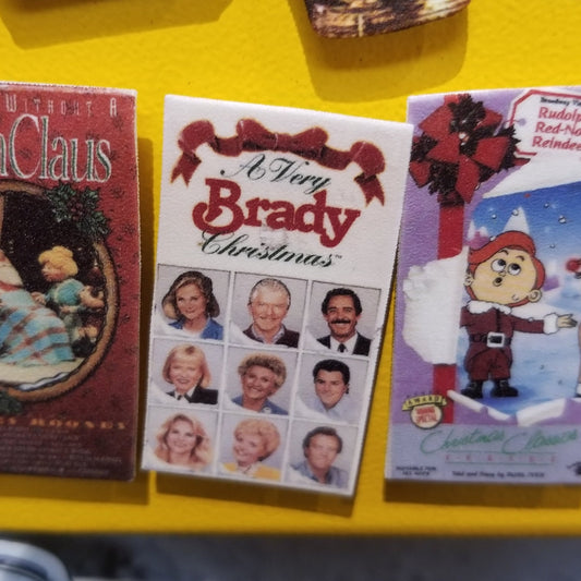 A Very Brady Christmas VHS MAGNET