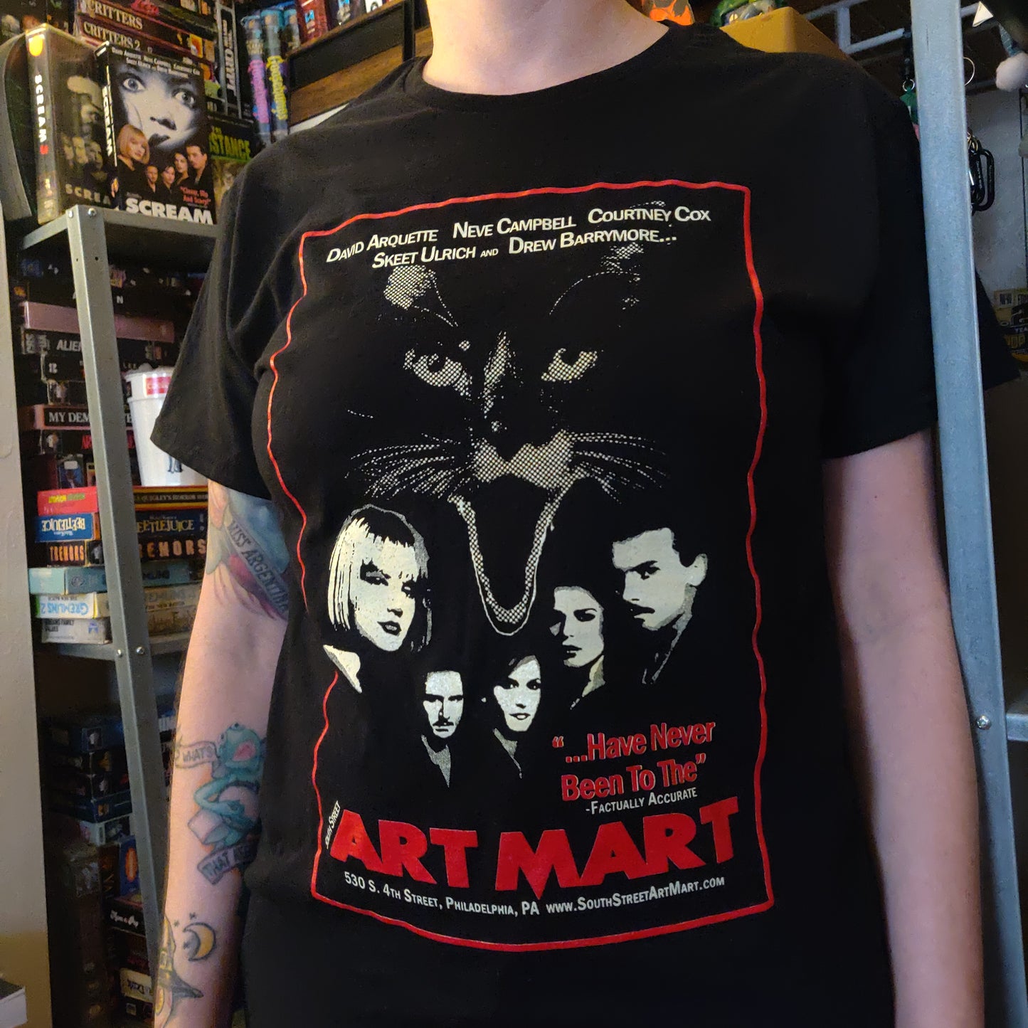 ***SALE*** 5th Annual Art Mart X Nova Horror Mashup T-SHiRT ~ It's a real scream!