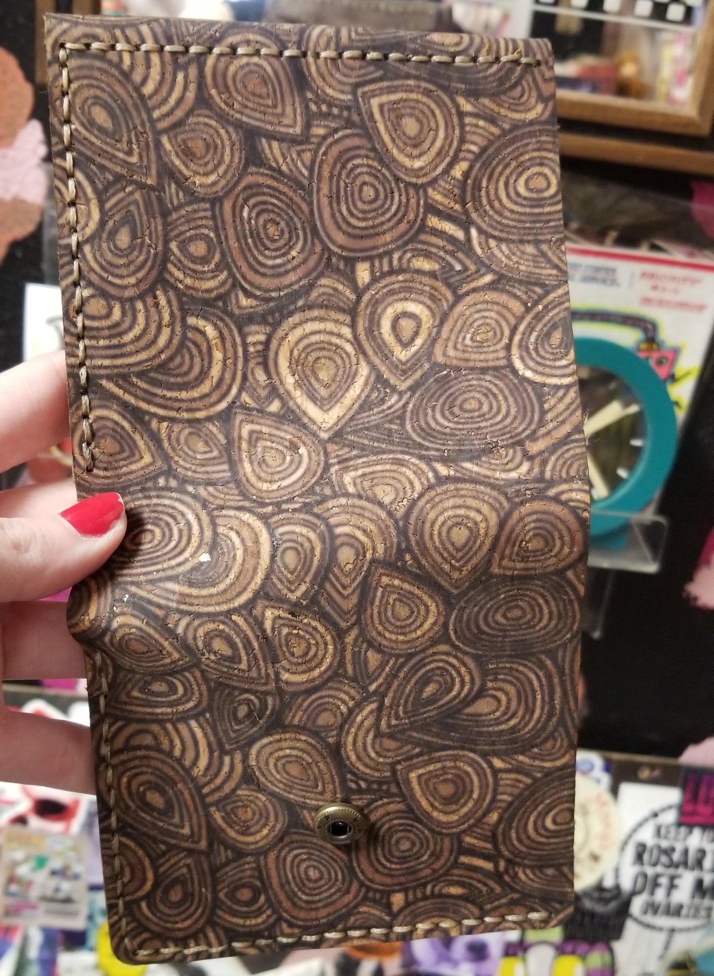 Oval Wood Grain Purse First Magic WALLET