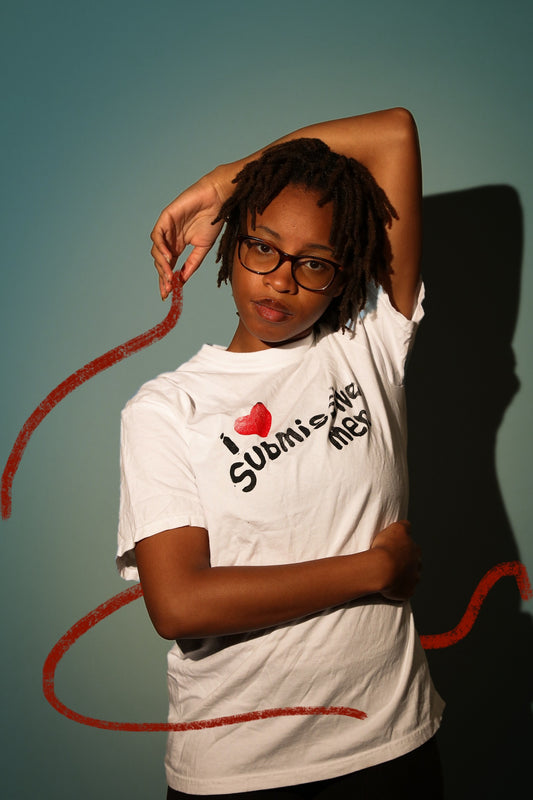 I heart submissive men T-SHIRT