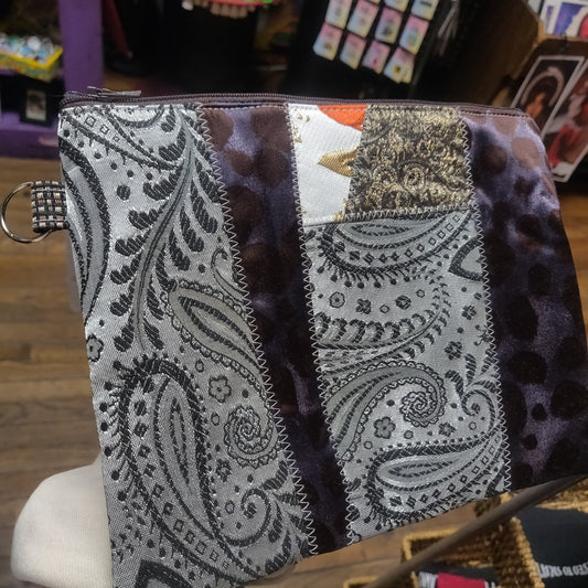 Paisley Pattern ZIPPER POUCH
