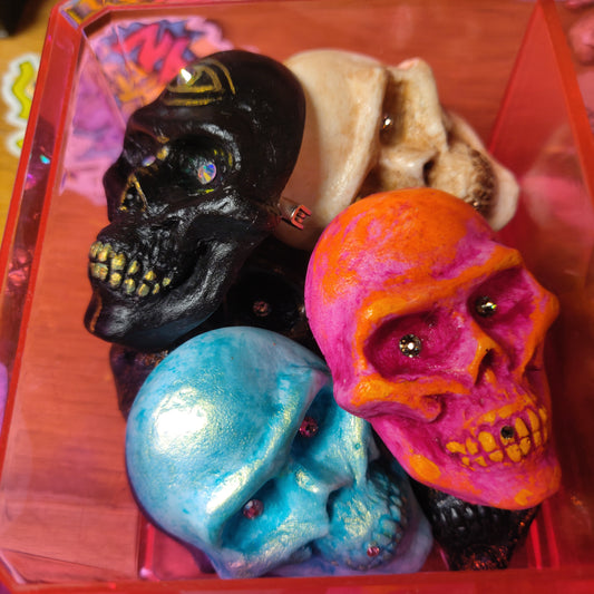 Skeleton Skull Hand-Sculpted Lapel PiNS / BROOCH