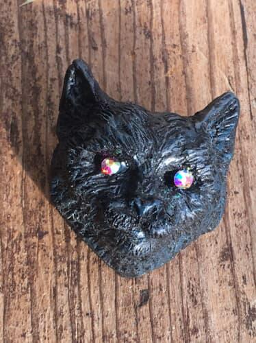 Black Cat Hand-sculpted PiN / BROOCH