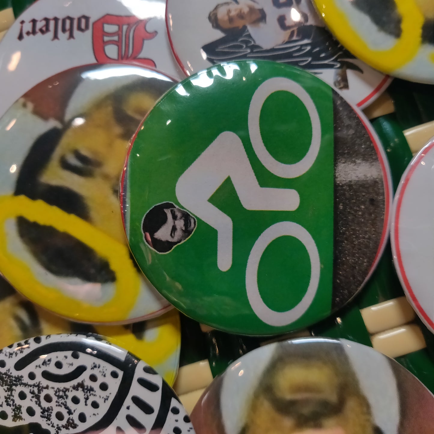 Praise Dobler PiNS ~ BUTTONS ~ BADGES