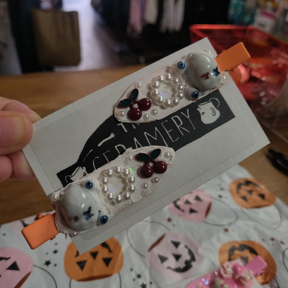 Ceramic Beeb Head HAiR CLiPS barrettes by The Ceramery