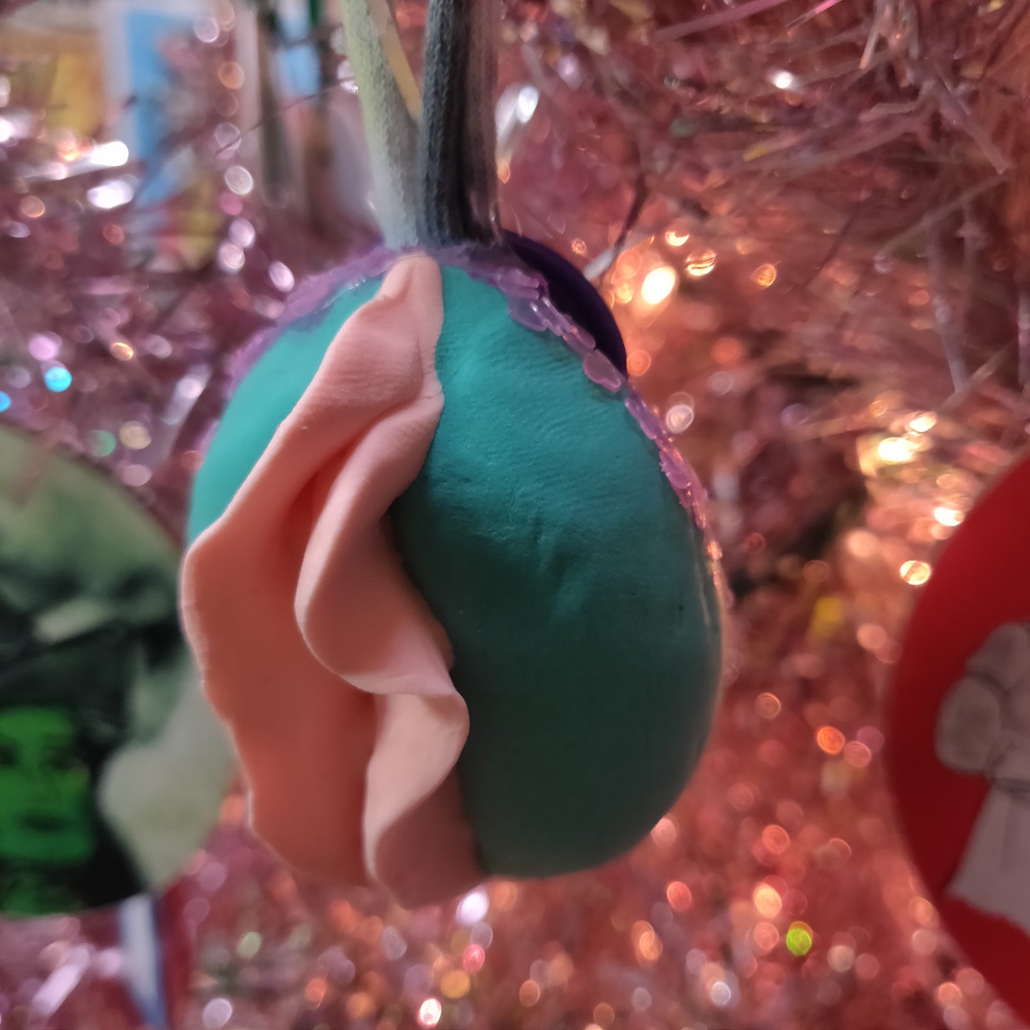 Cute Vulva ORNAMENTs by Kyra