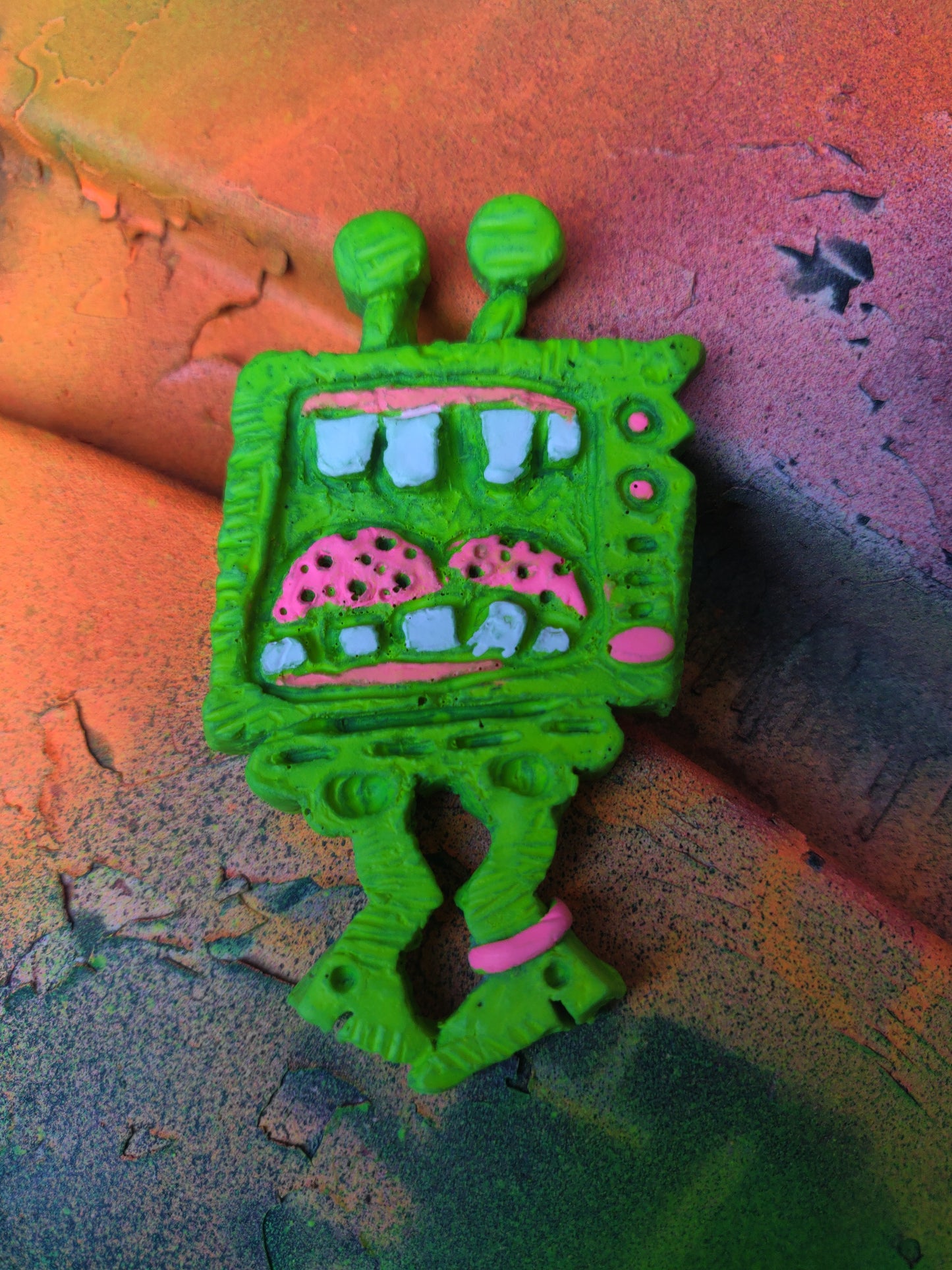 ~ Taped Off TV Monster Pals ~ Series 01, Version 01