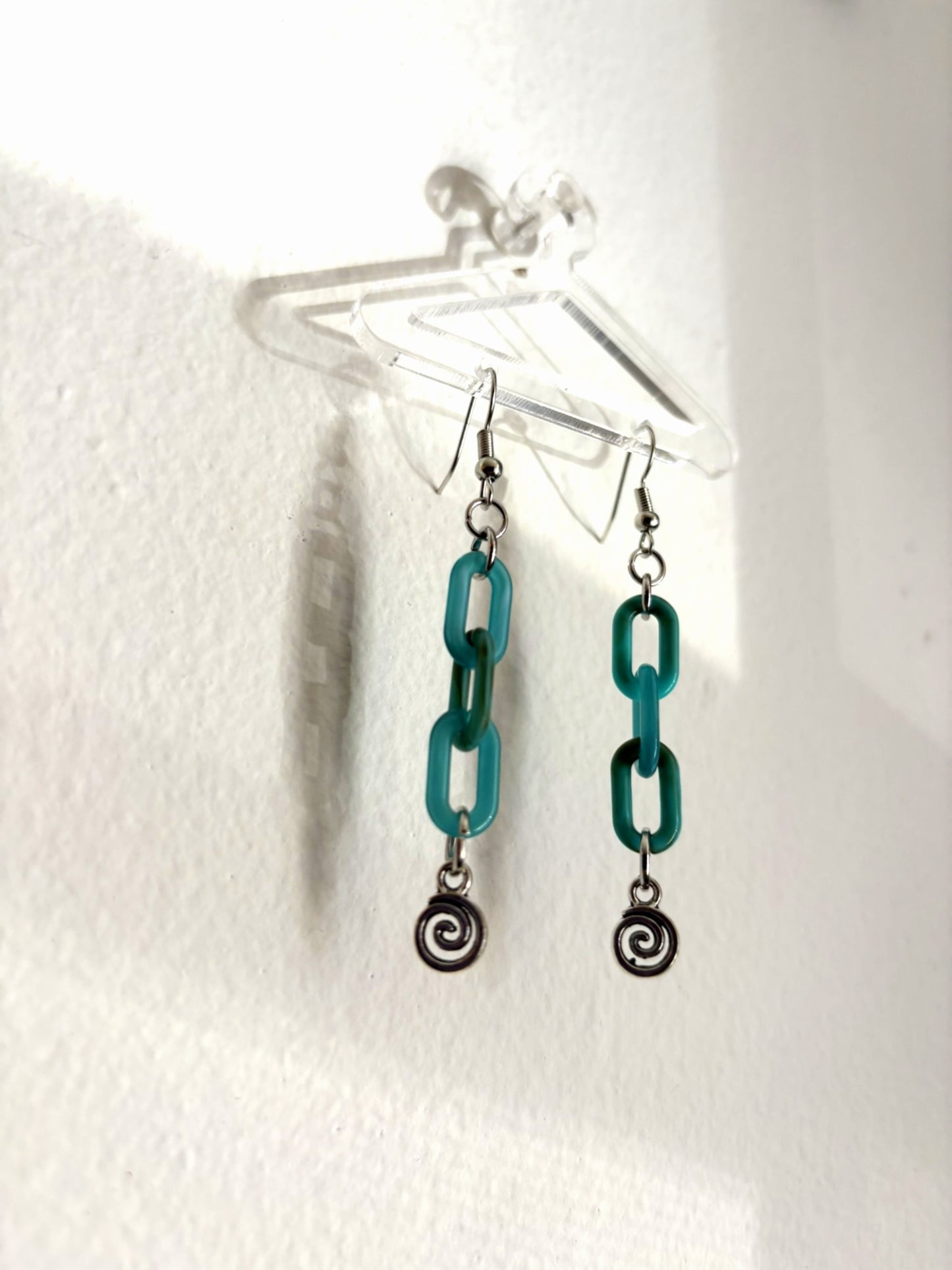 Chain Link EARRiNGS by Lavish-Li Made