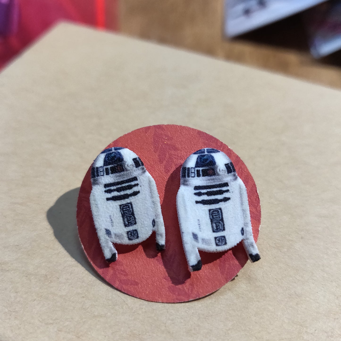 R2D2 STUD EARRINGS